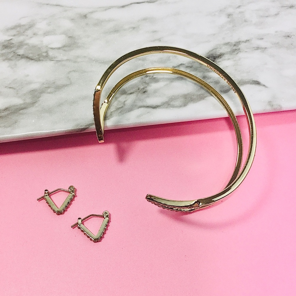 VS Limited Edition V Bracelet and Earring Box Set